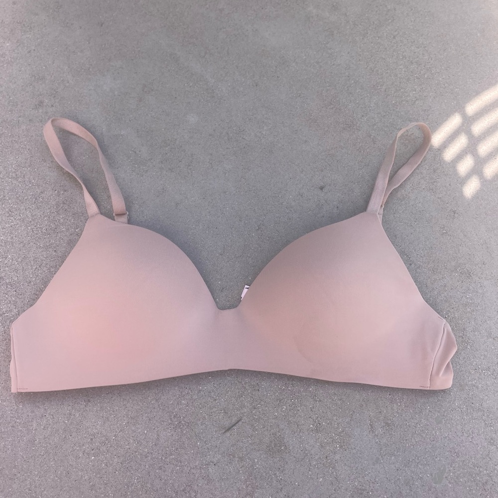 VS 36C unlined tshirt bra